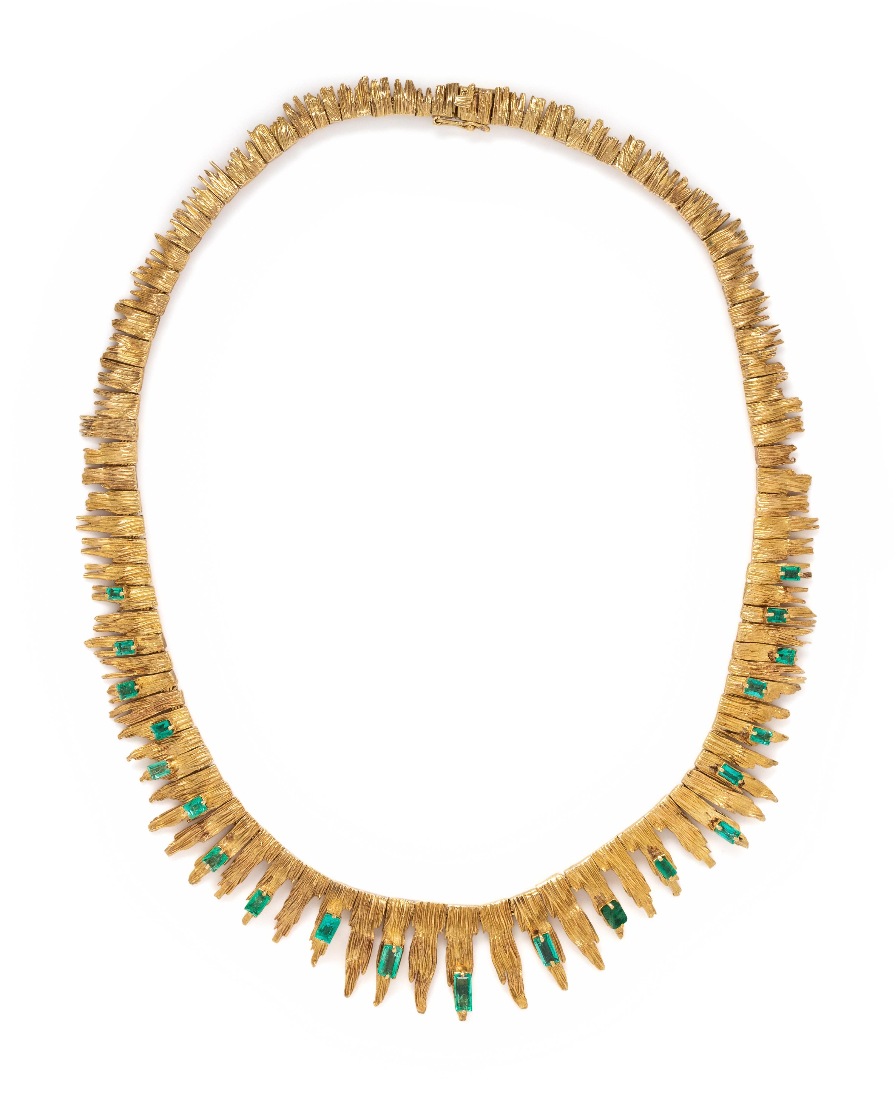 YELLOW GOLD AND EMERALD FRINGE NECKLACE