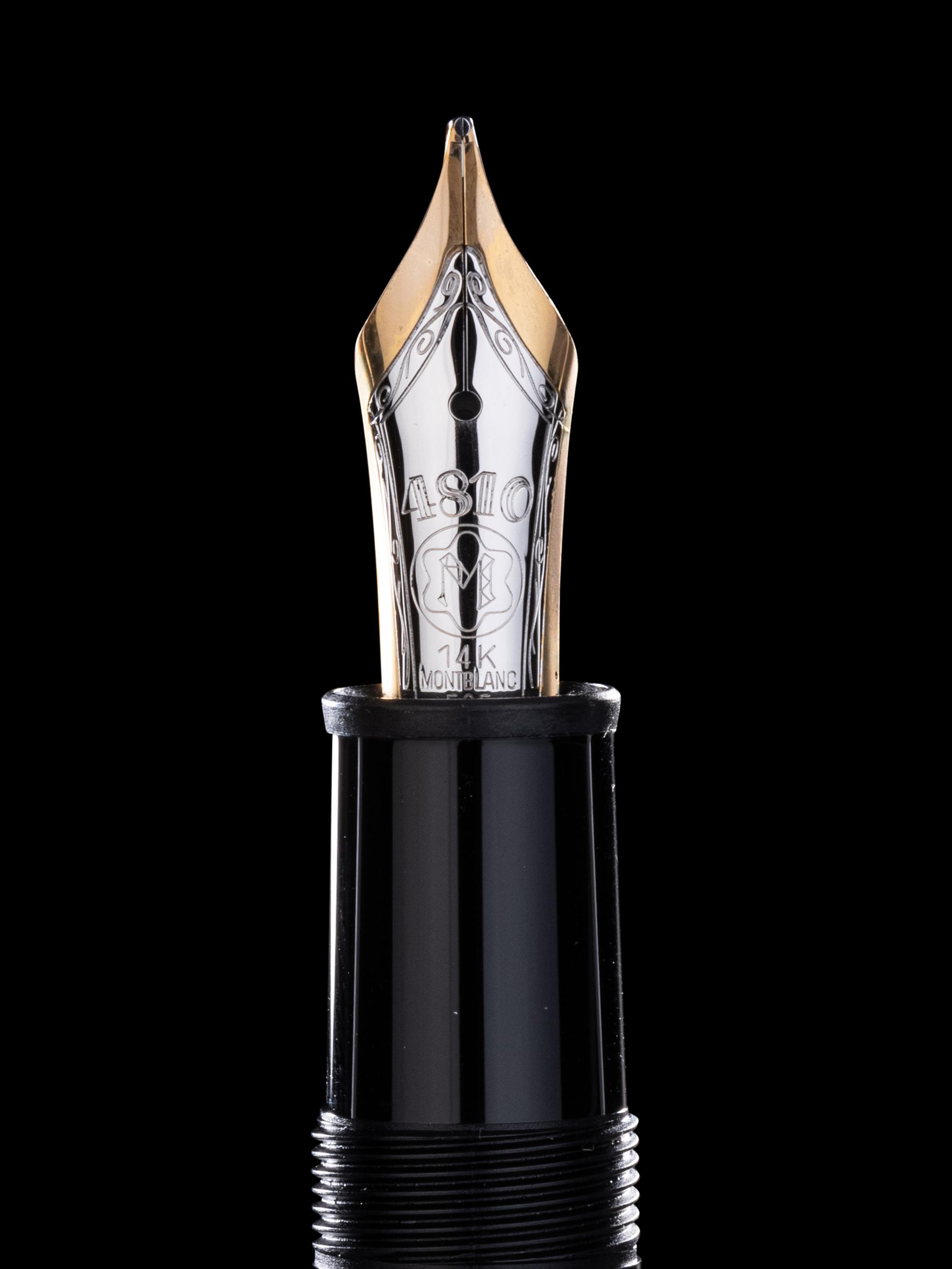 Montblanc: Traveller Meisterstuck Fountain Pen with Leather Travel Case