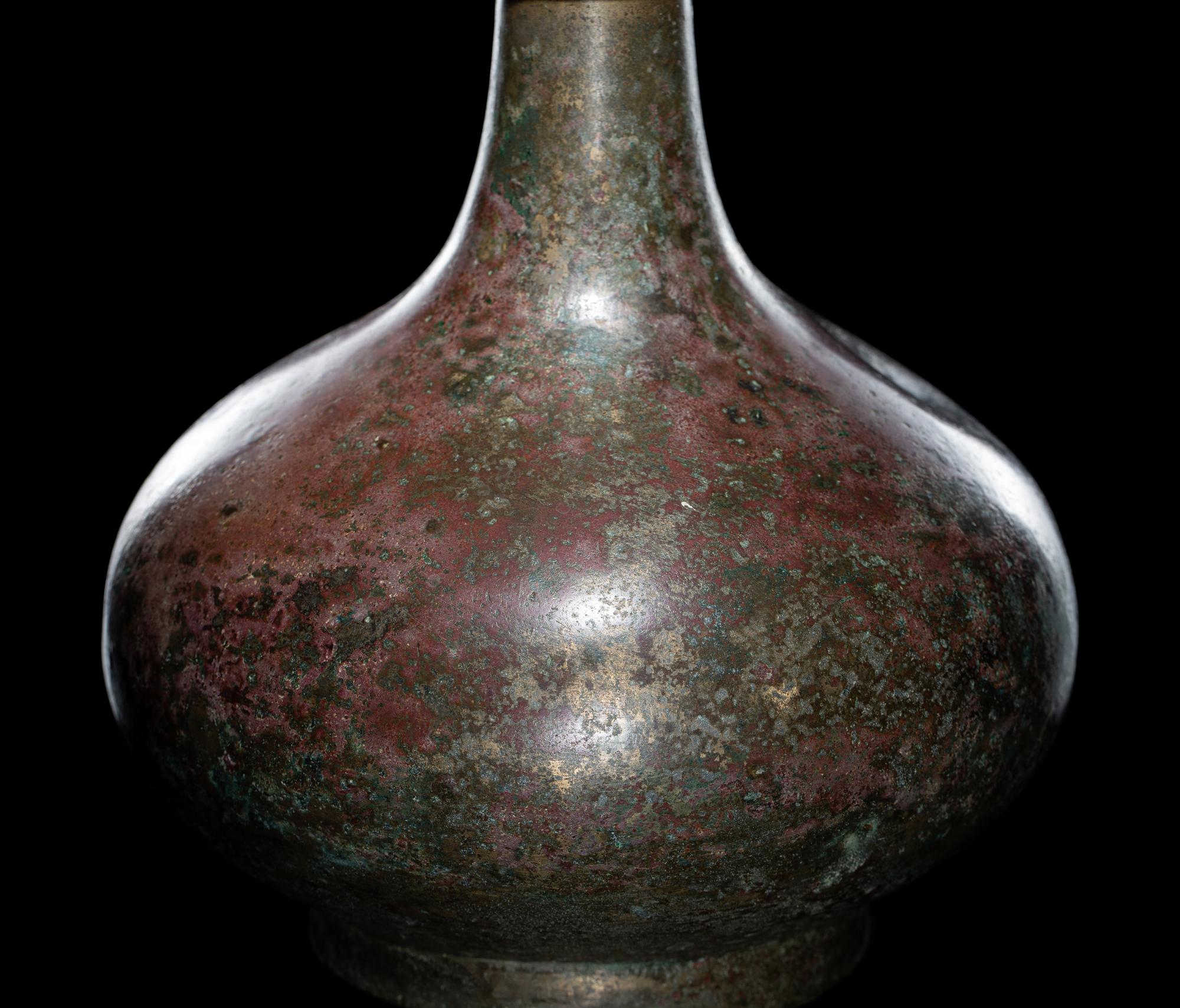 A Garlic Head Bronze Vase