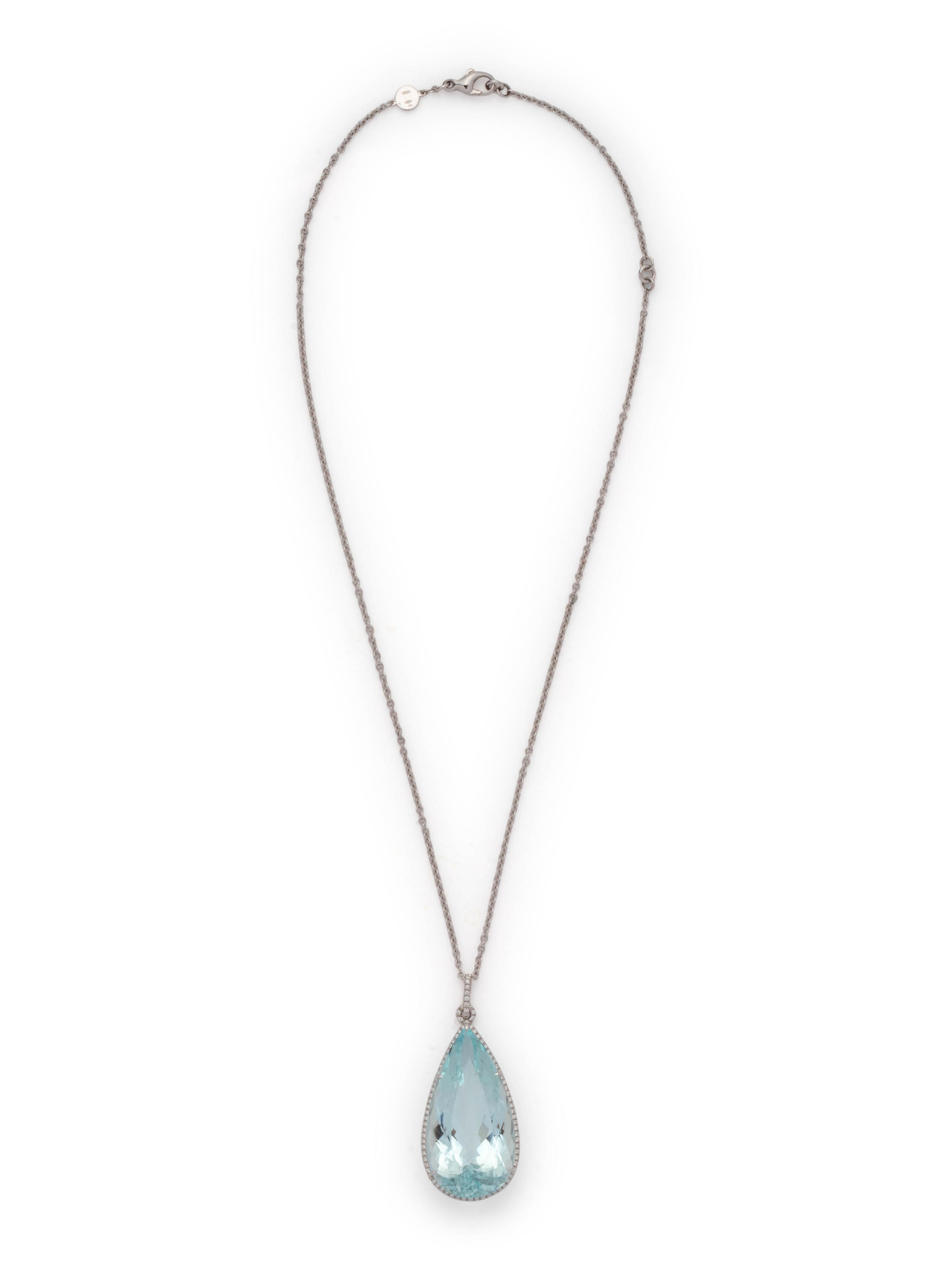 AQUAMARINE AND DIAMOND PENDANT/NECKLACE