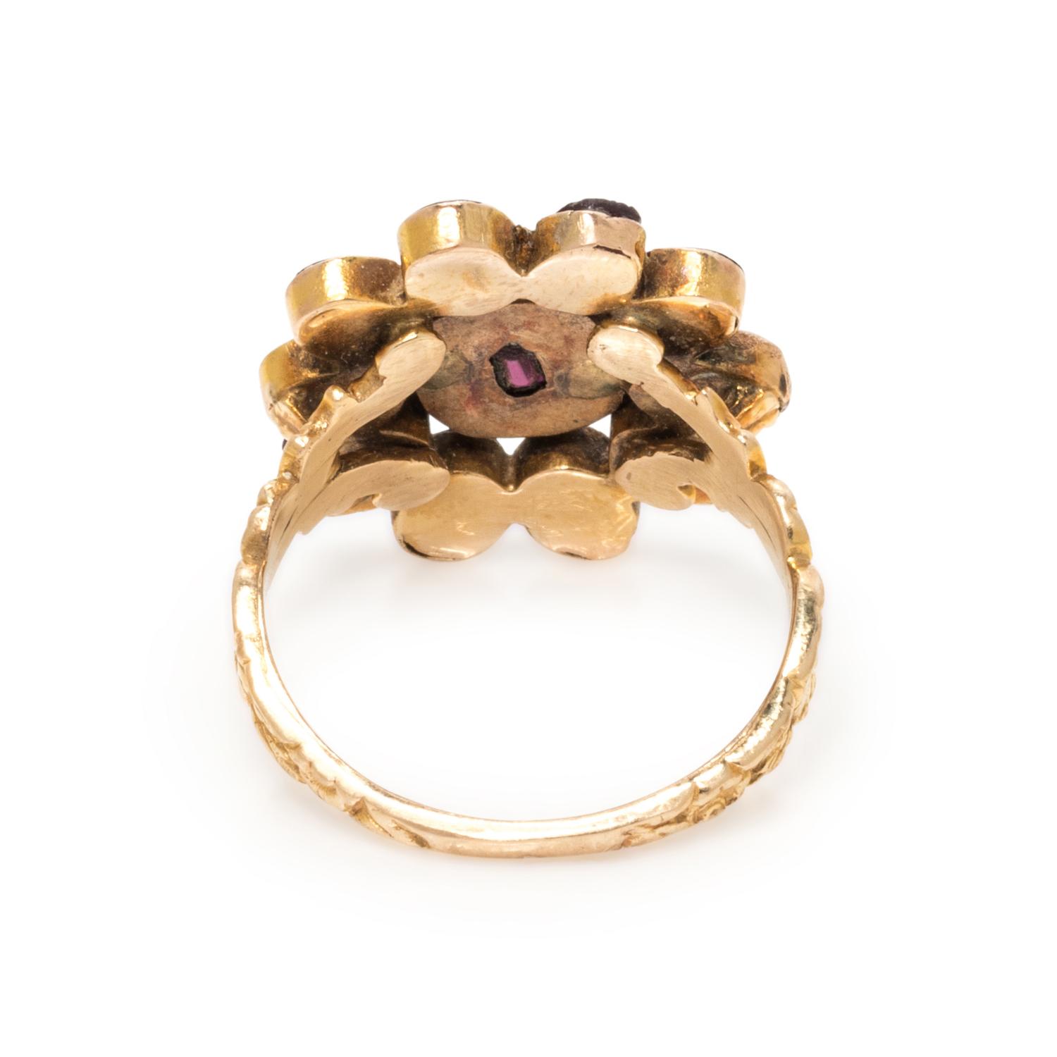 COLLECTION OF ANTIQUE JEWELRY