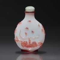 A Chinese Overlay Glass Snuff Bottle, Yangzhou School, Qing Dynasty, Late 19th Century — 清晚期 揚州作涅白地套紅料烹茶圖鼻煙壺