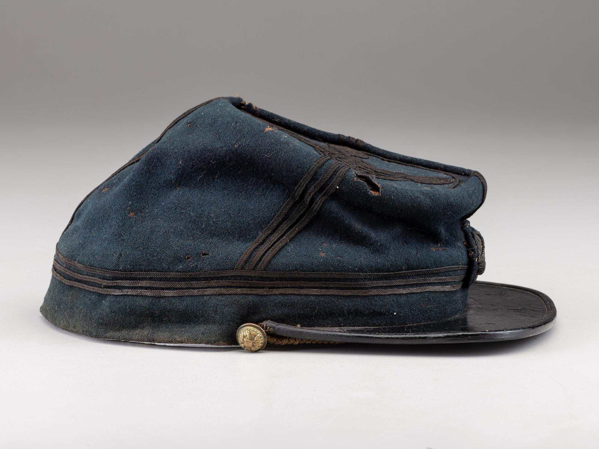 [CIVIL WAR]. Chasseur-style cap with 3rd regiment number and insignia and officer's sash.