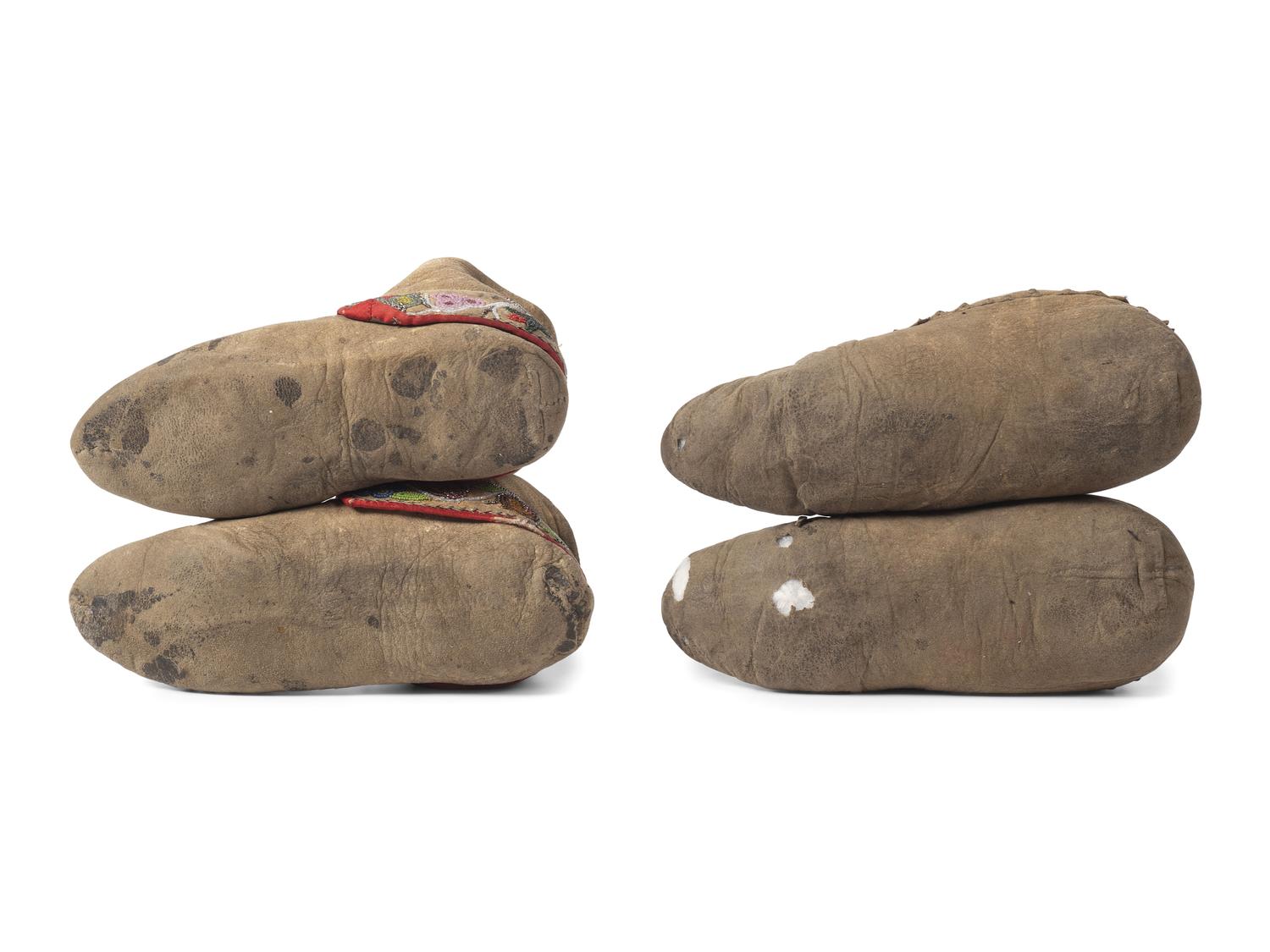 Anishinaabe and Haudenosaunee Hide Moccasins