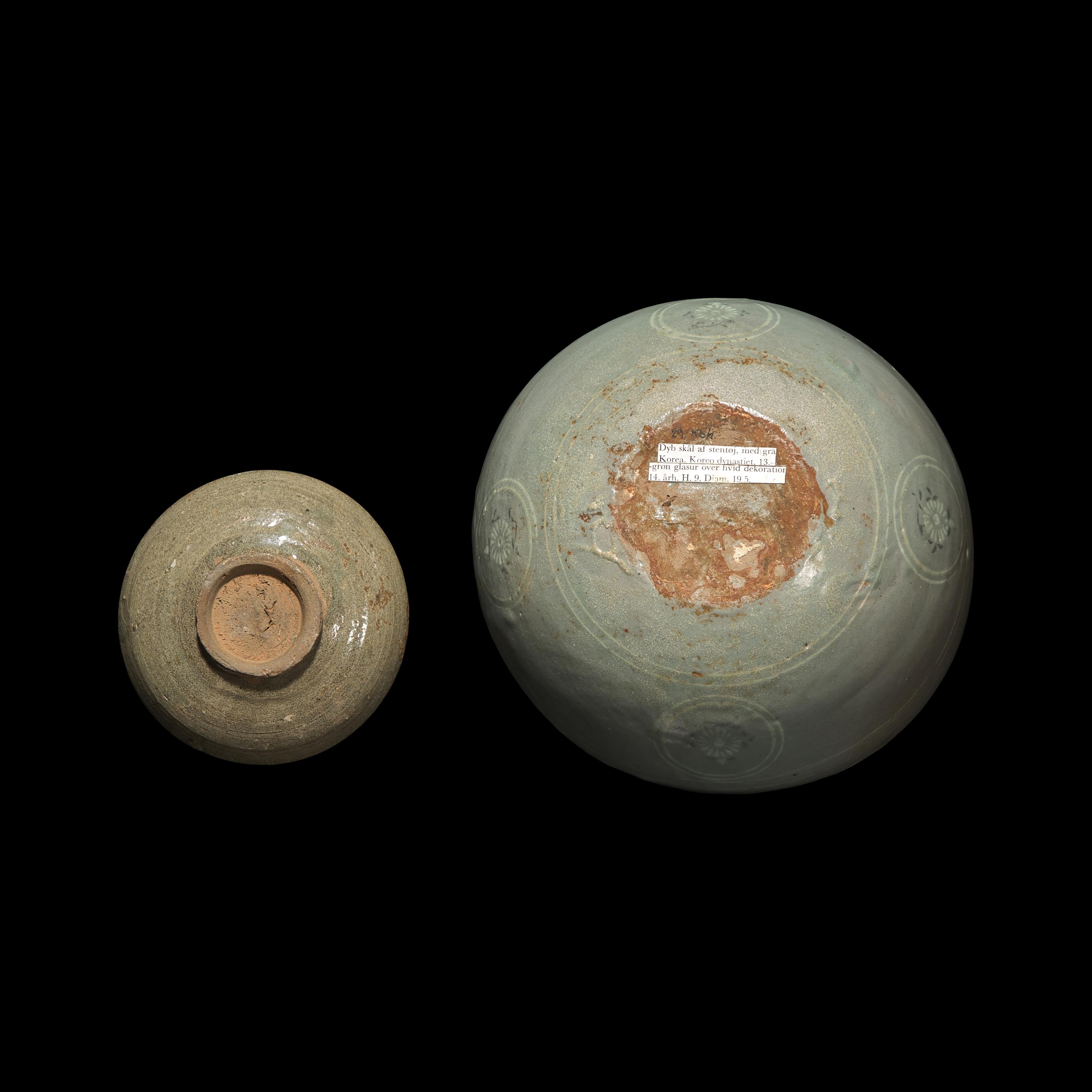 A Korean Sangam Celadon Bowl and A Small Buncheong Dish, 13th-16th Century