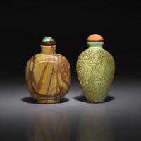 A Chinese Puddingstone and a Turquoise Snuff Bottle, 19th-20th Century — 晚清-民國 抱子石、松石鼻烟壺各一