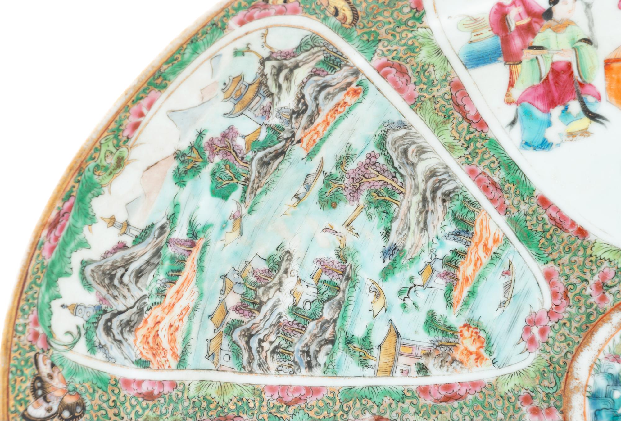 A Rose Medallion Porcelain Platter