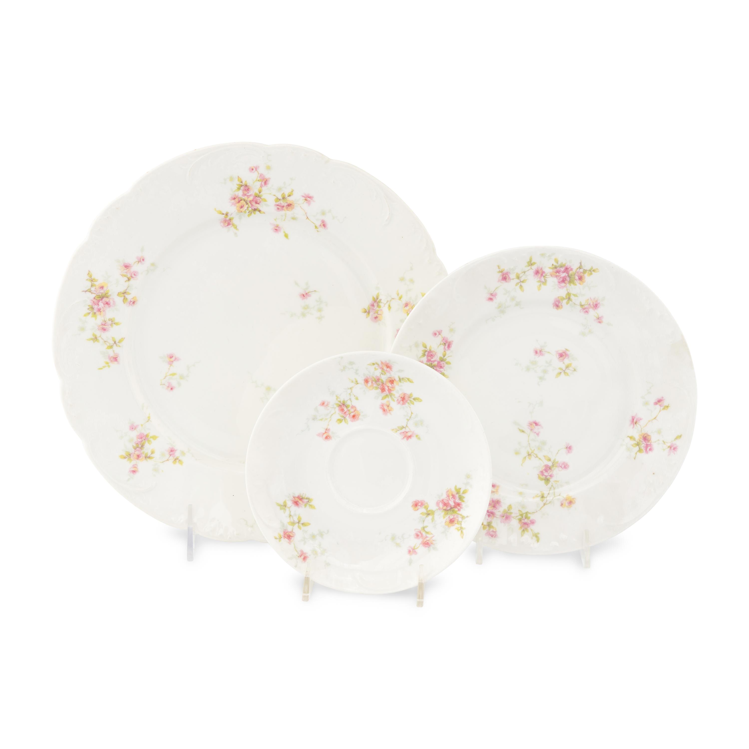 A Havilland-Limoges Porcelain Dessert Service