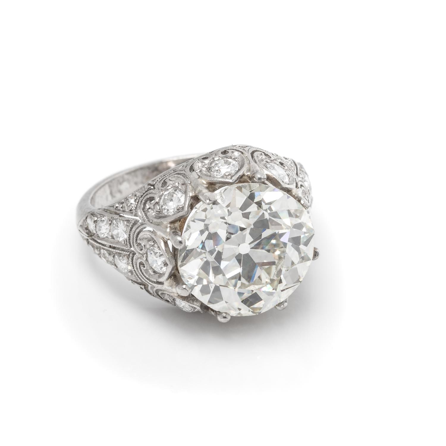 ANTIQUE, DIAMOND RING