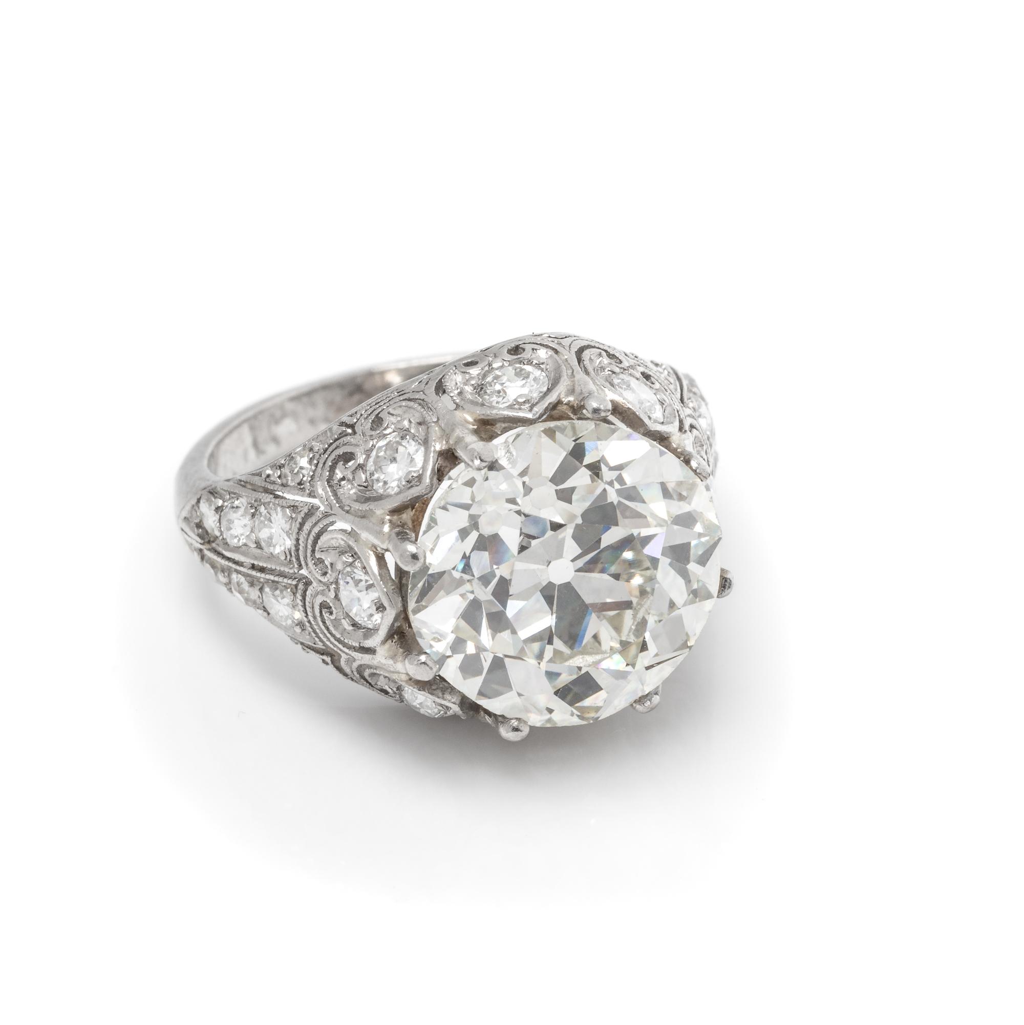 ANTIQUE, DIAMOND RING