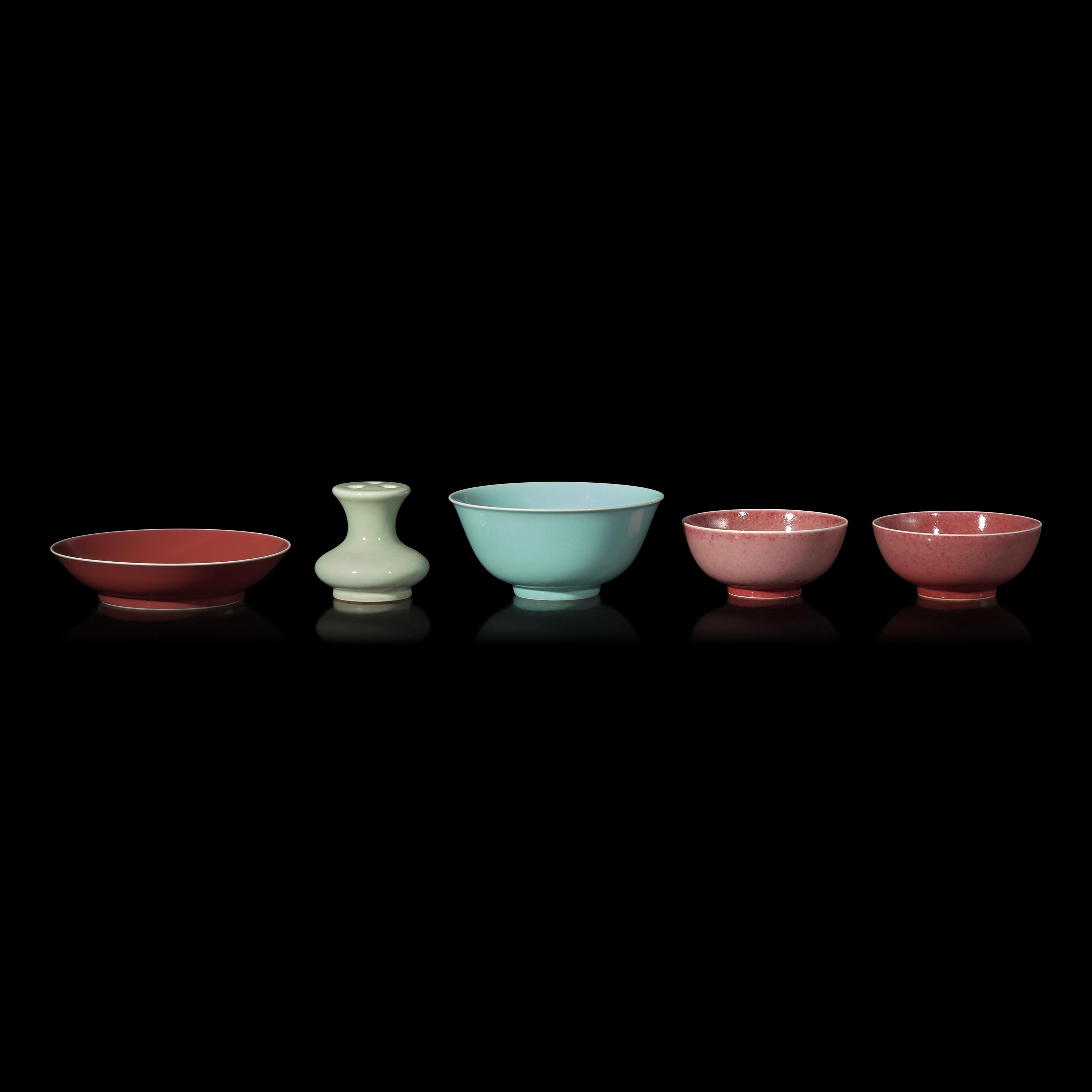 A Group of Five Chinese Monochrome Glazed Porcelain Wares — 單色釉瓷器一組五件