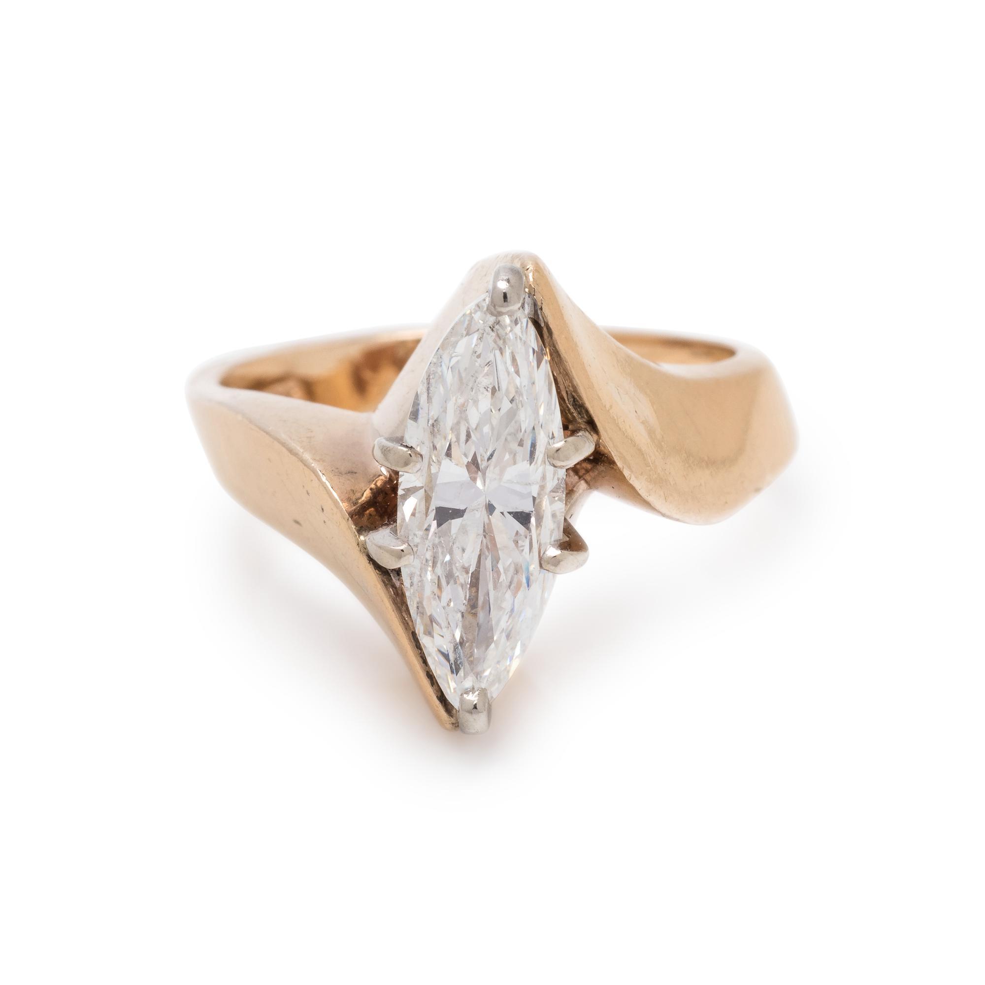 YELLOW GOLD AND DIAMOND RING