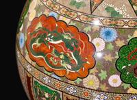 A Japanese cloisonne large spherical vessel and cover, Meiji period 日本琺瑯圓蓋罐 明治