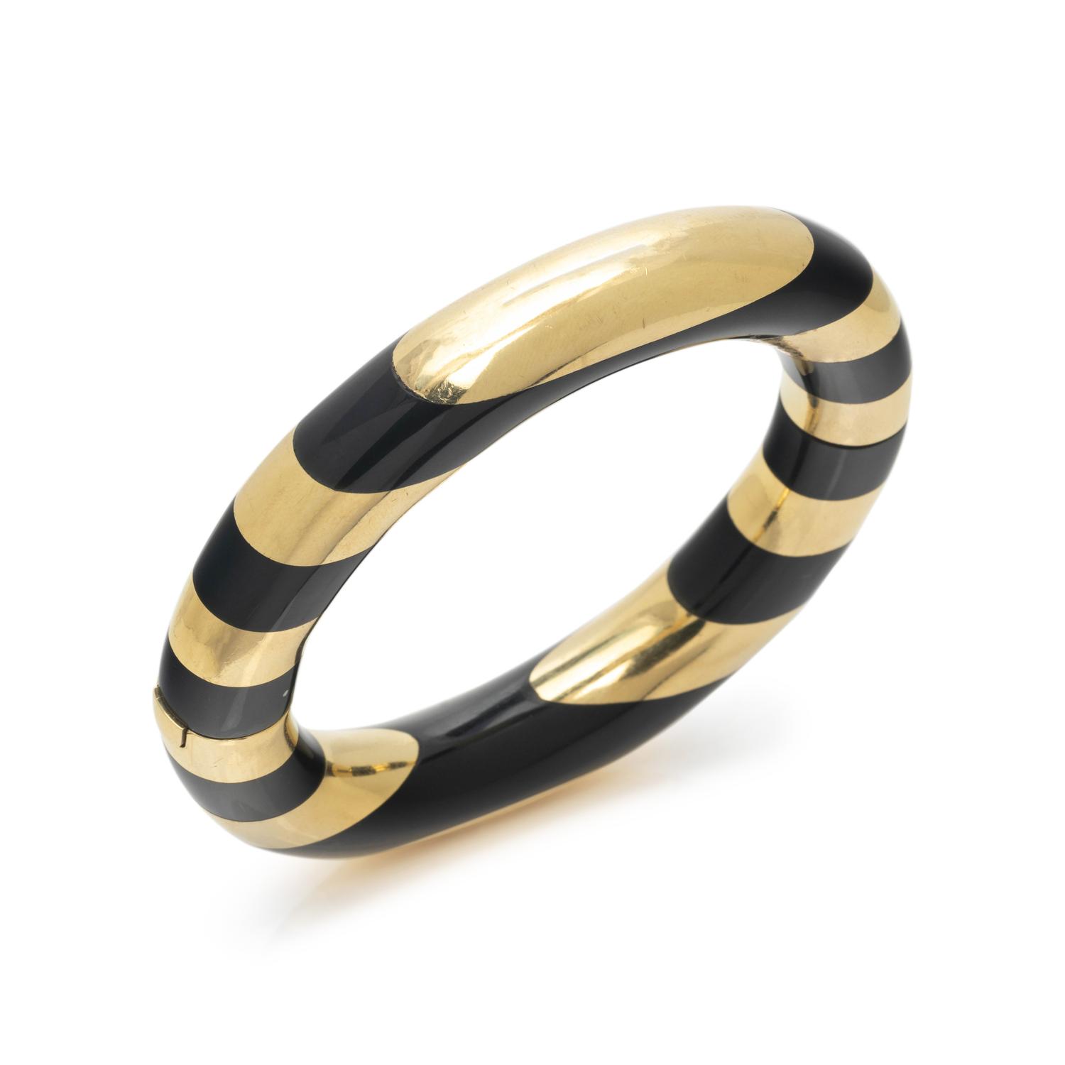 TIFFANY & CO., ANGELA CUMMINGS, YELLOW GOLD AND BLACK JADE BANGLE BRACELET