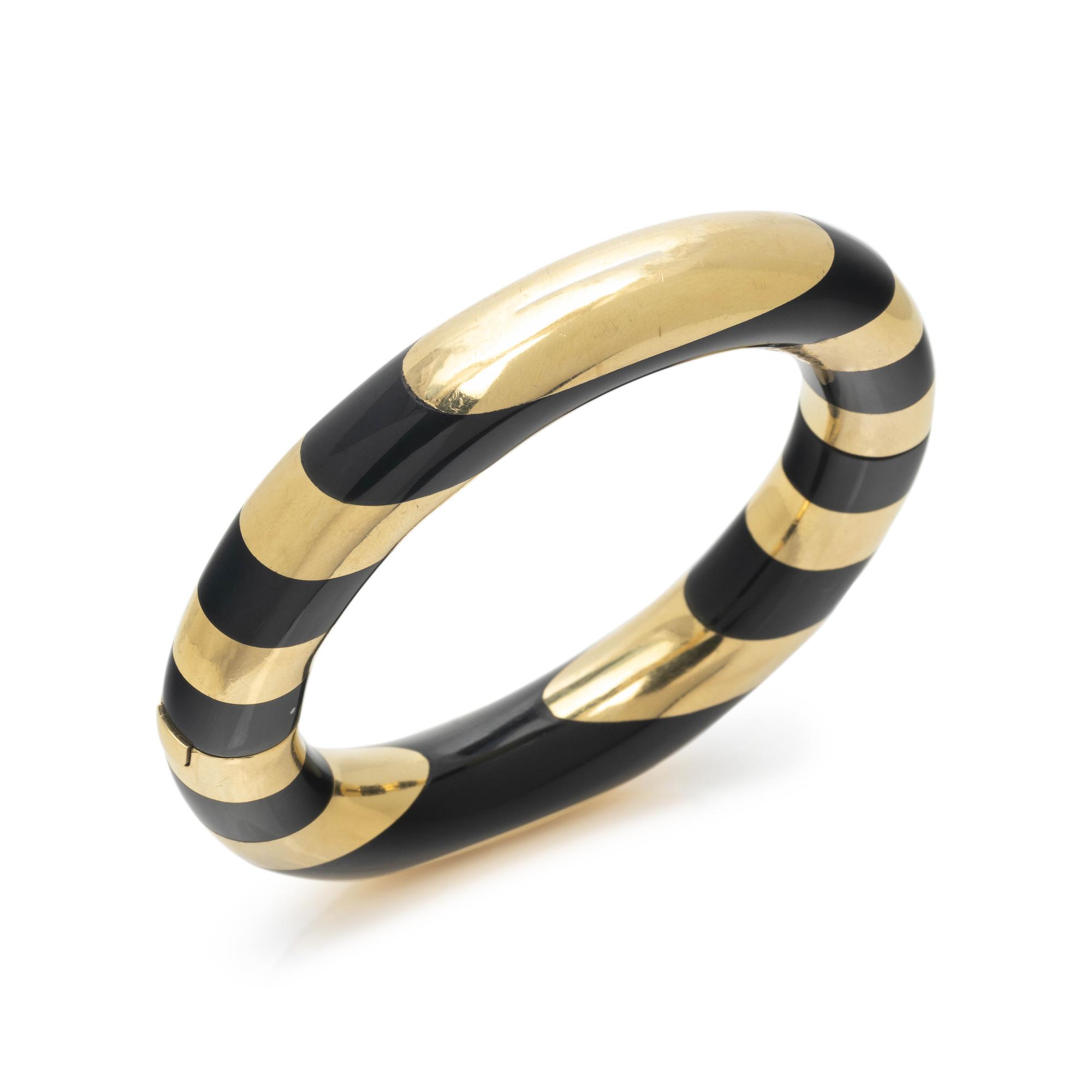 TIFFANY & CO., ANGELA CUMMINGS, YELLOW GOLD AND BLACK JADE BANGLE BRACELET