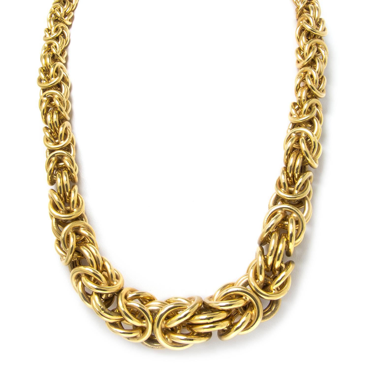 An 18 Karat Yellow Gold Graduated Byzantine Link Necklace. 77.40 dwts.