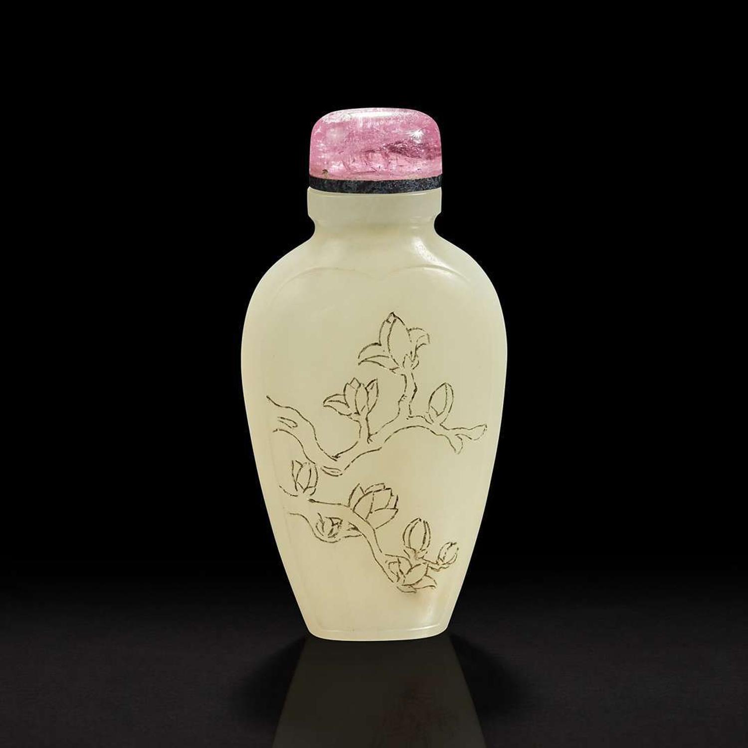 A Chinese creamy-white jade snuff bottle 白玉诗文鼻烟壶