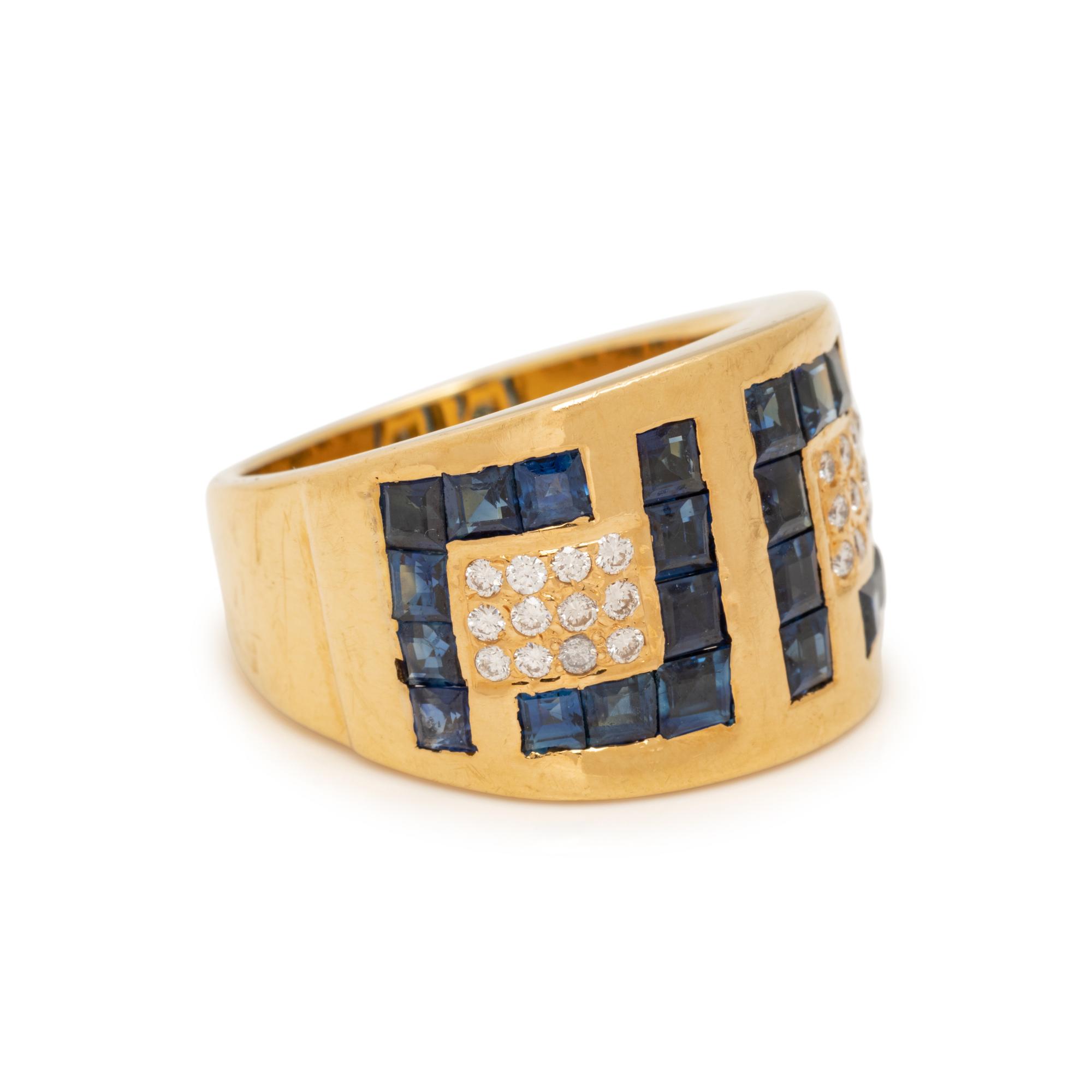 SAPPHIRE AND DIAMOND RING