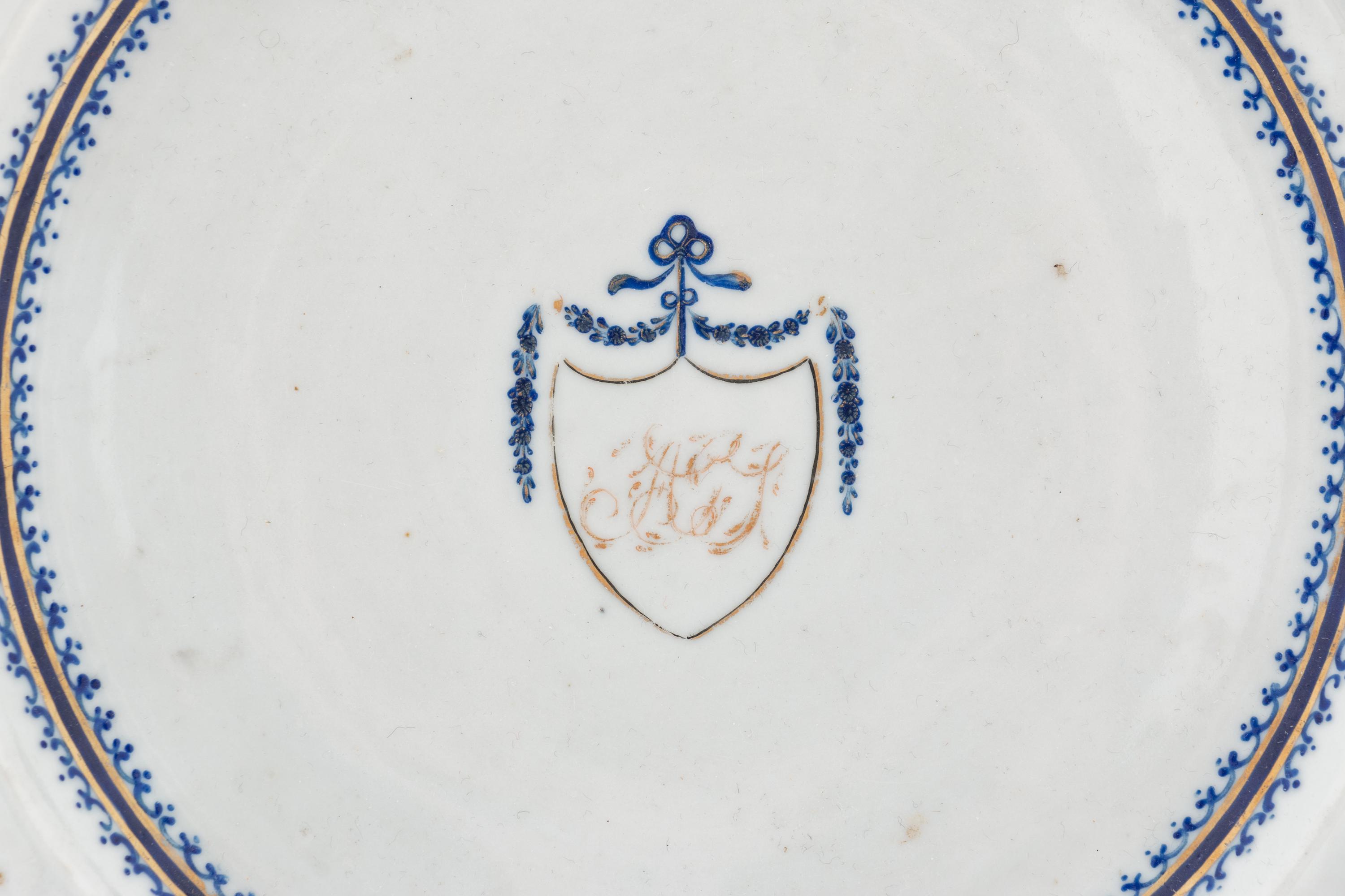A Chinese Export Armorial Plate