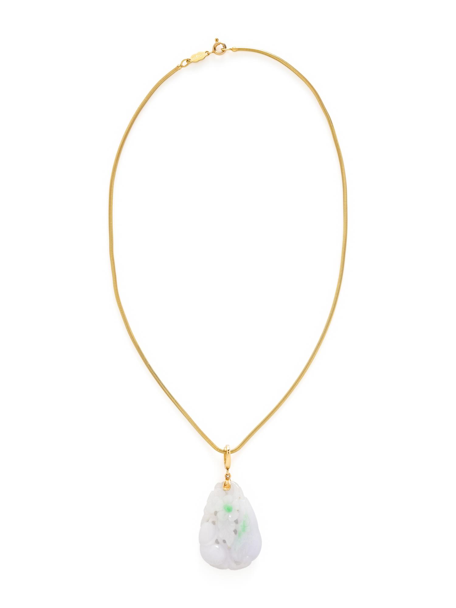 CARVED JADE PENDANT/NECKLACE
