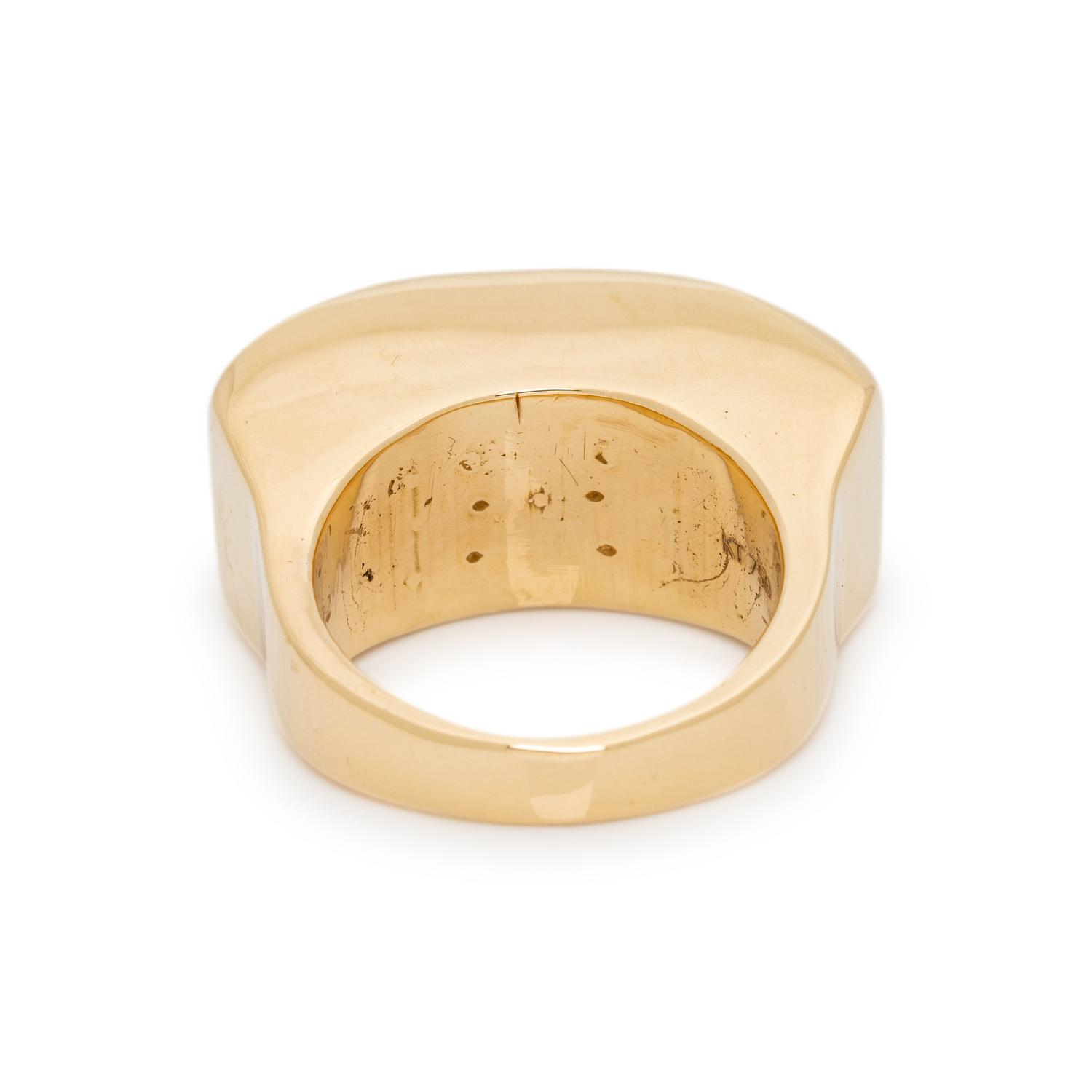 YELLOW GOLD AND JADE SADDLE RING