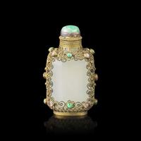 A Chinese Hardstone Embellished Gilt Metal Filigree Mounted White Jade Snuff Bottle, Jade: 18th/19th Century 清中期 白玉掐金絲鼻煙壺