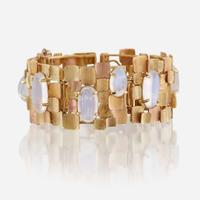 A bicolor eighteen karat gold and moonstone bracelet