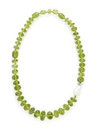 PERIDOT AND CULTURED BAROQUE PEARL NECKLACE