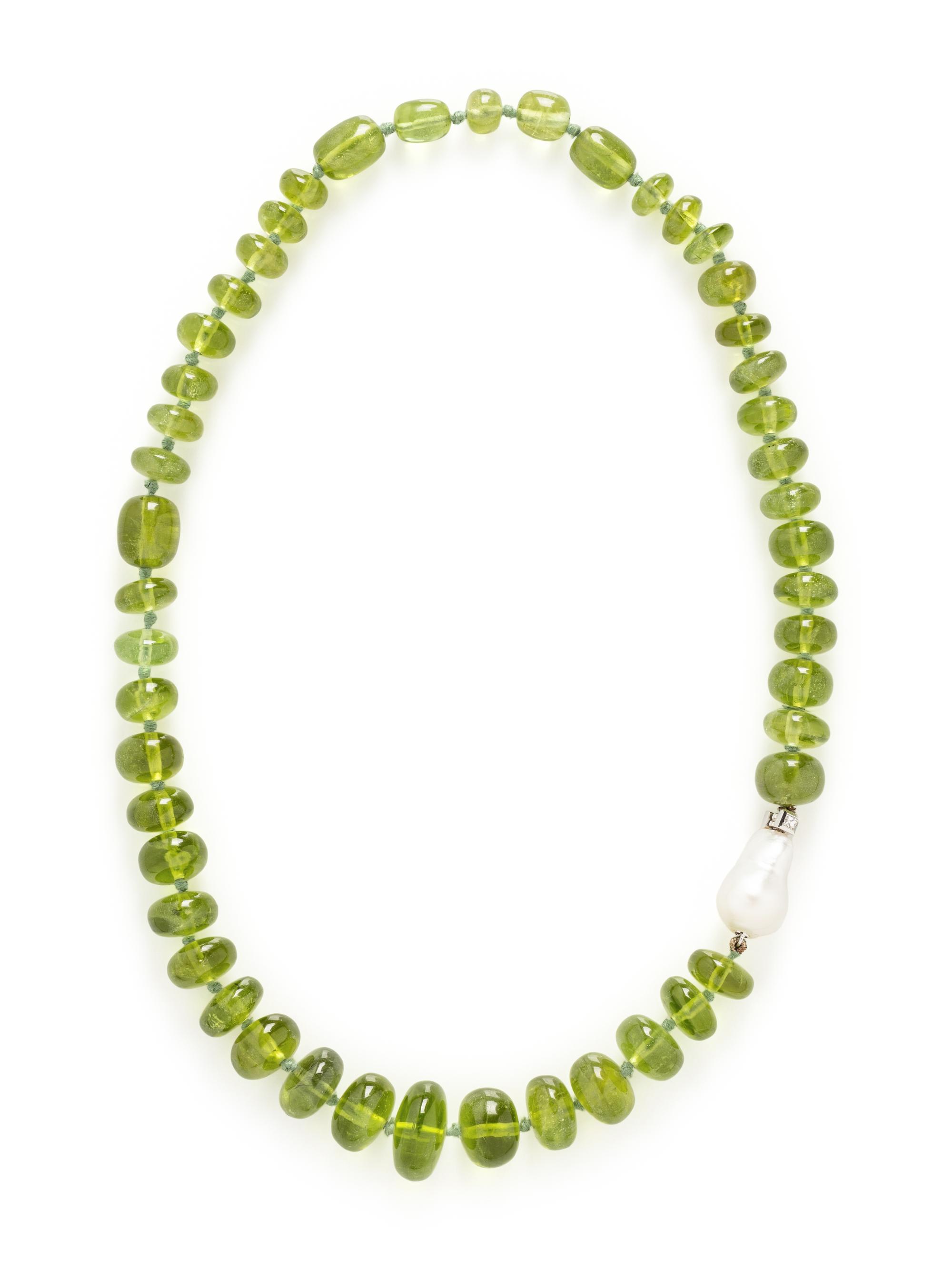 PERIDOT AND CULTURED BAROQUE PEARL NECKLACE