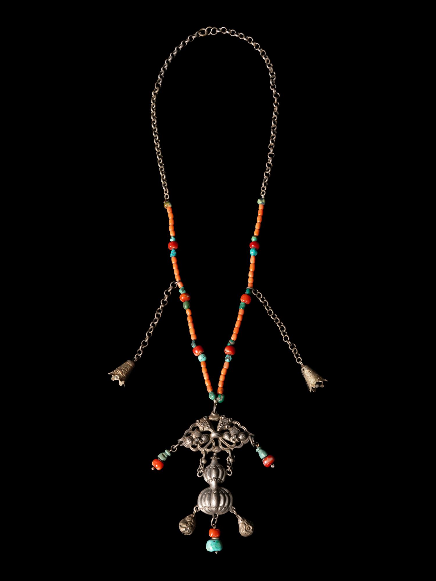 A Chinese Silver Necklace