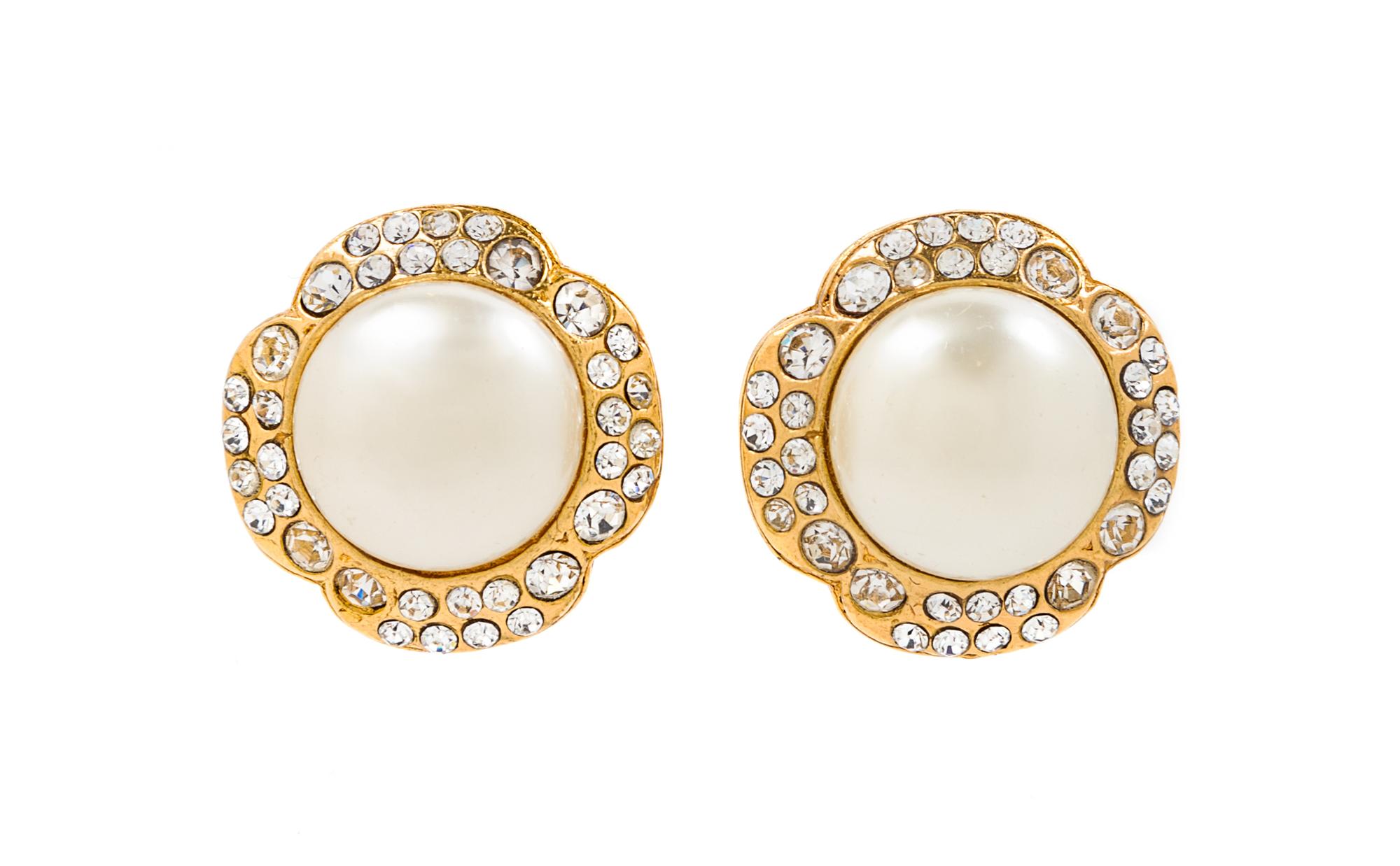 A Pair of Chanel Faux Pearl Earclips, 1" diameter.