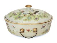 A Chinese Export Porcelain Covered Tureen
