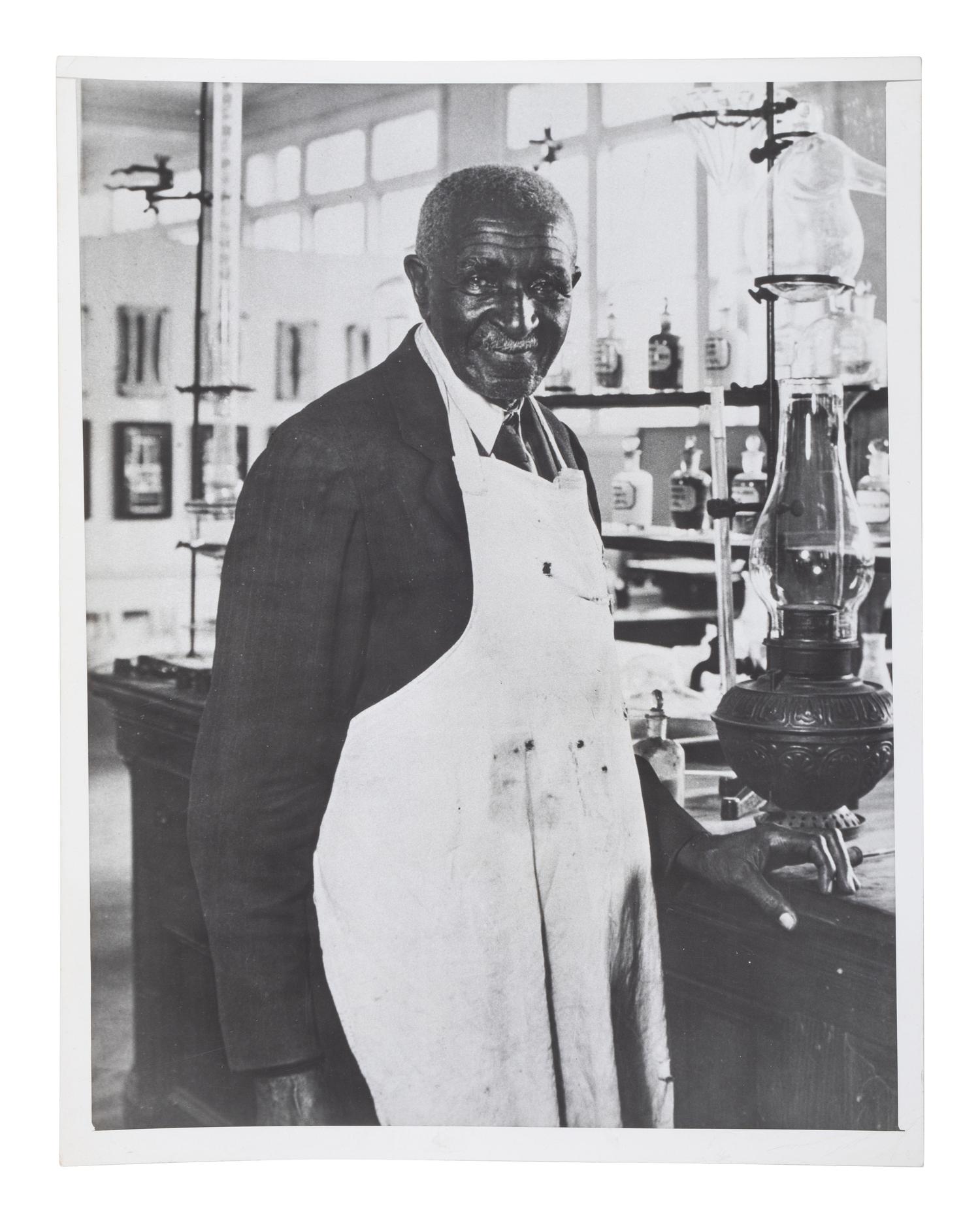 SEIDMAN, Sy (1891-1977), photographer. Portrait of George Washington Carver. Ca 1930.