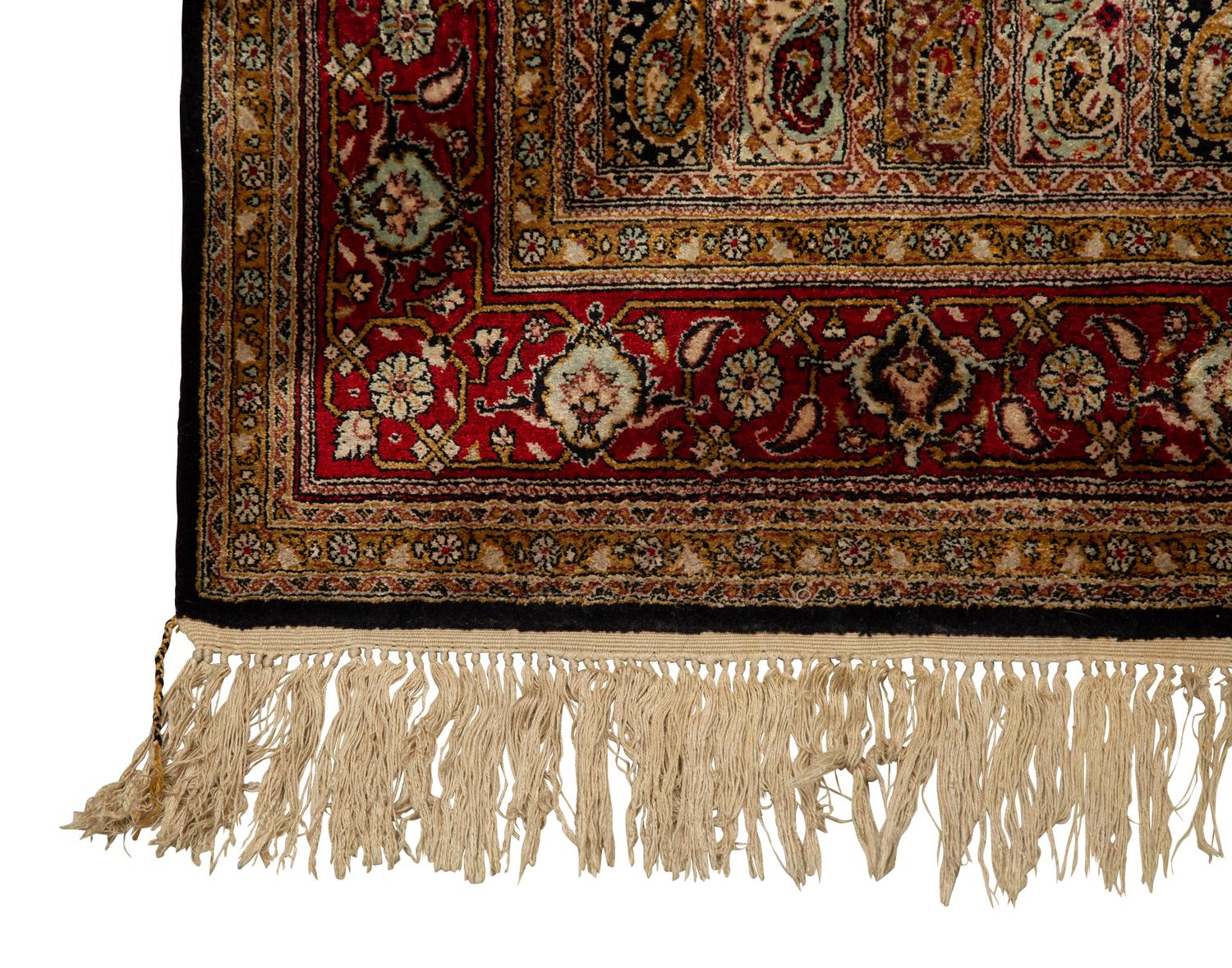 A Ferahan Design Mercerized Cotton Rug