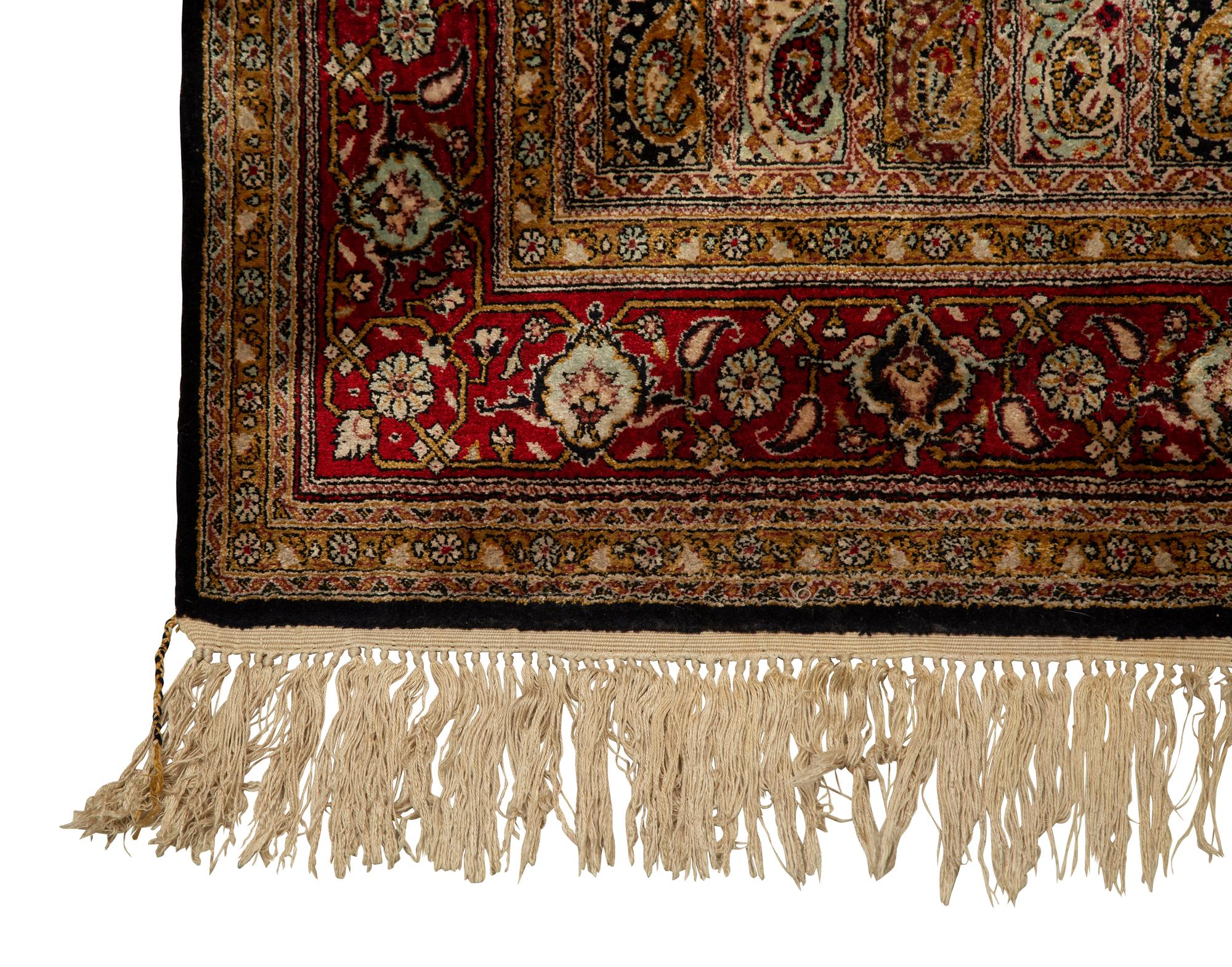 A Ferahan Design Mercerized Cotton Rug