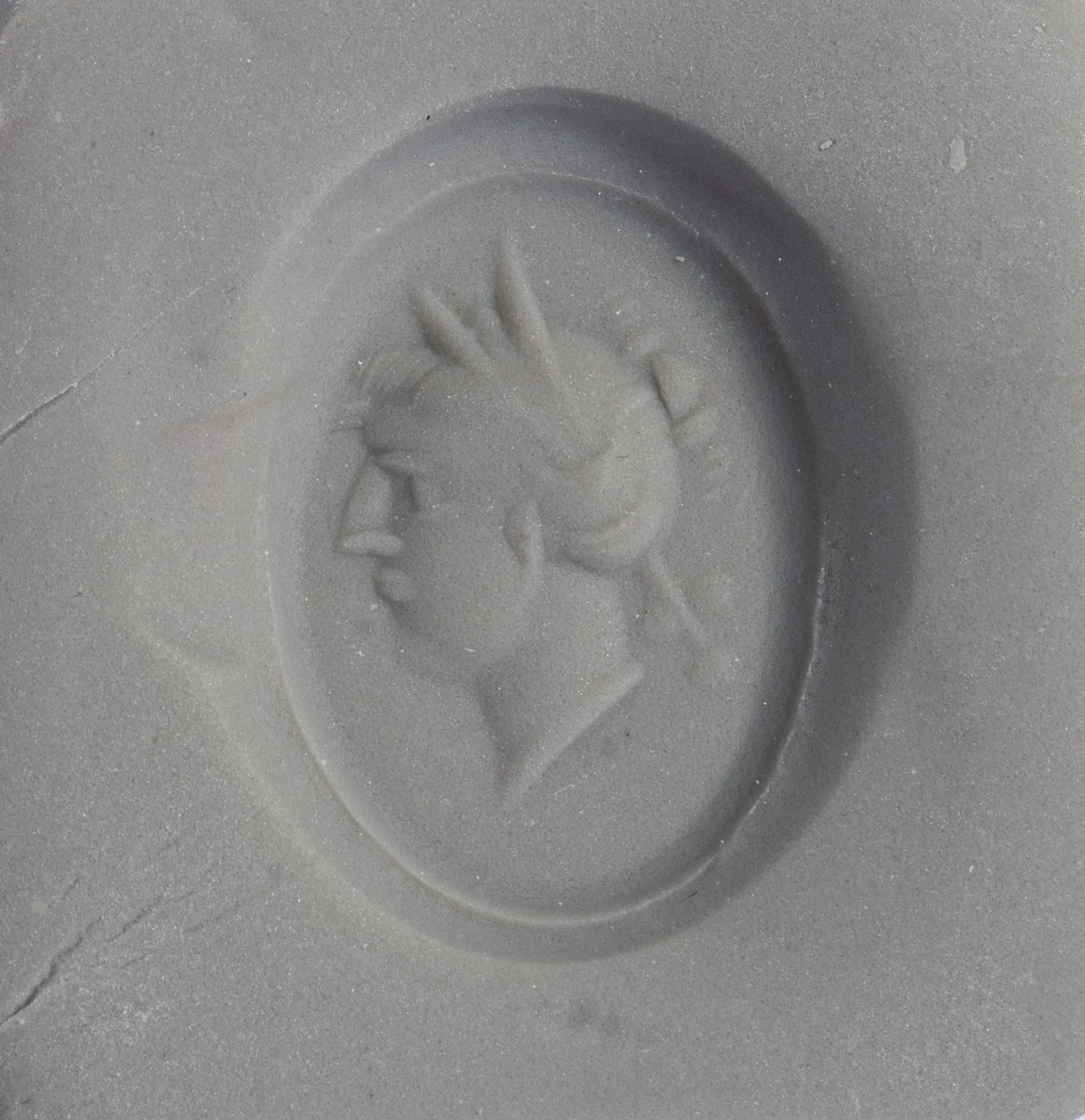 A Neoclassical Gold and Carnelian Finger Ring with the Bust of a Deity — Hallmarks stamped on the inside
