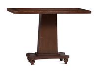 A Country Classical Grain Painted Pedestal Dining Table