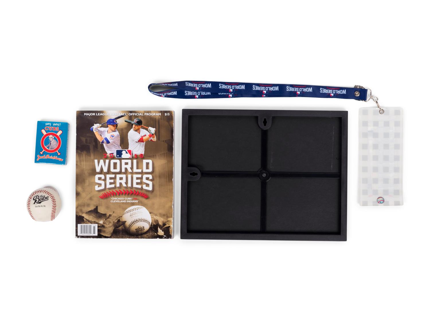 (Sports) A group of 7 pieces of memorabilia and ephemera from the Chicago Cubs, comprising: