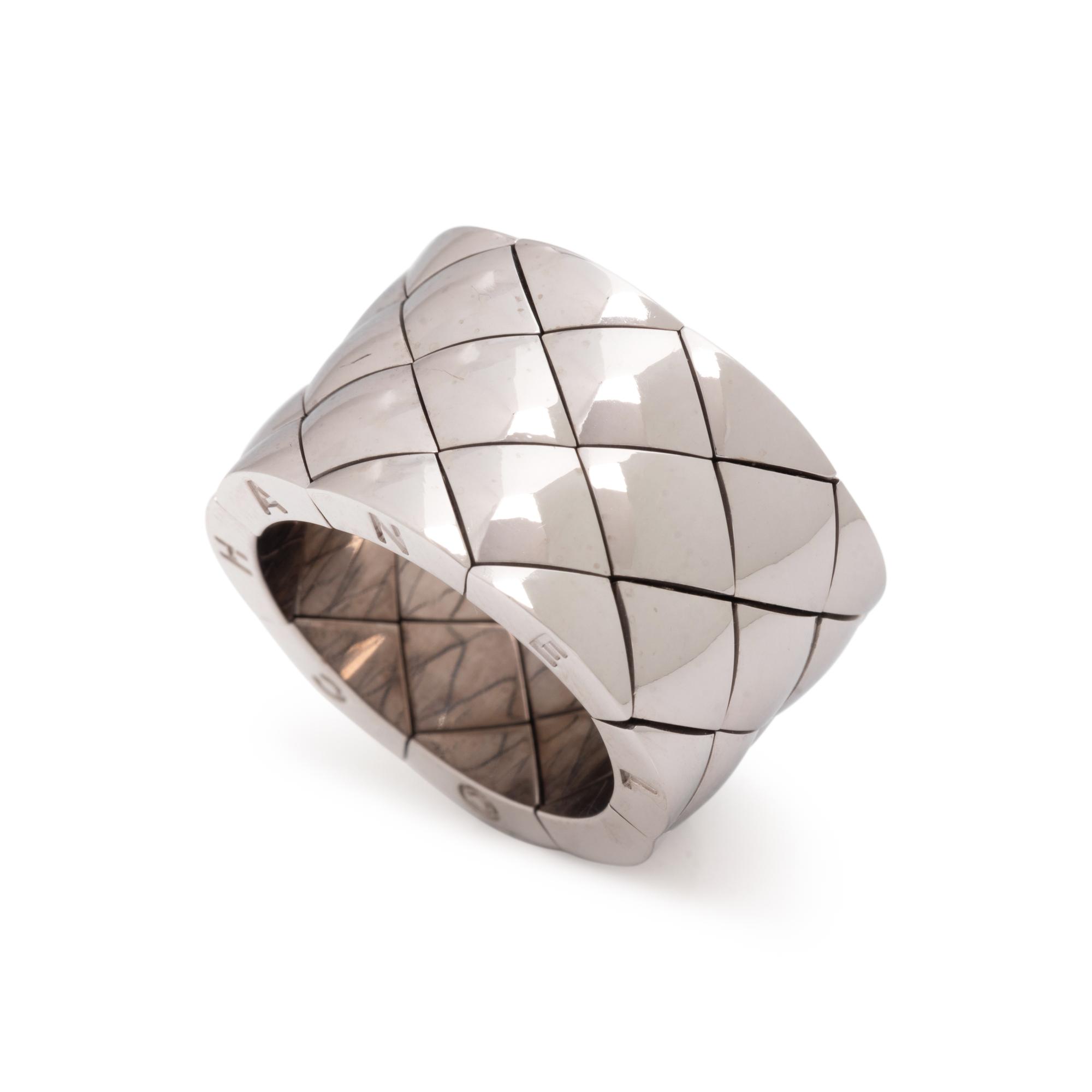 CHANEL, WHITE GOLD 'MATELASSE' RING