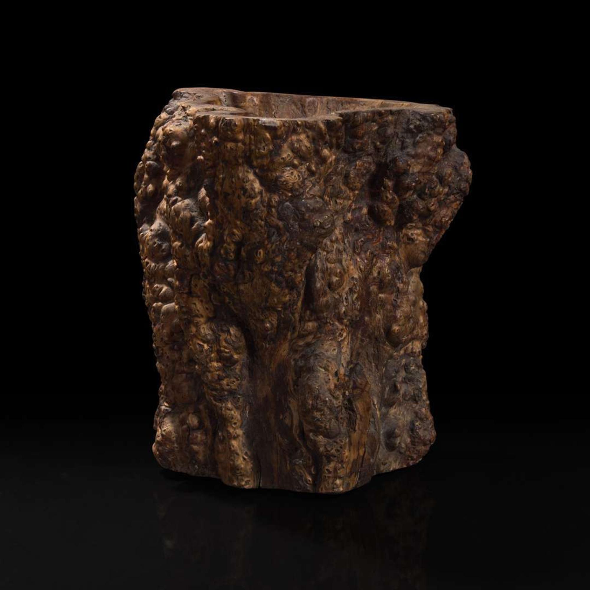 A burlwood brush pot