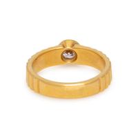 YELLOW GOLD AND DIAMOND RING