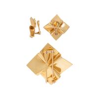 MCTEIGUE, YELLOW GOLD BROOCH AND EARRINGS