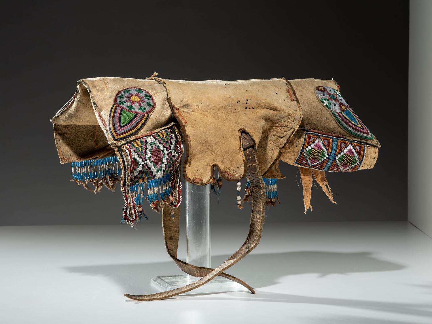 Cree Beaded Hide Pad Saddle