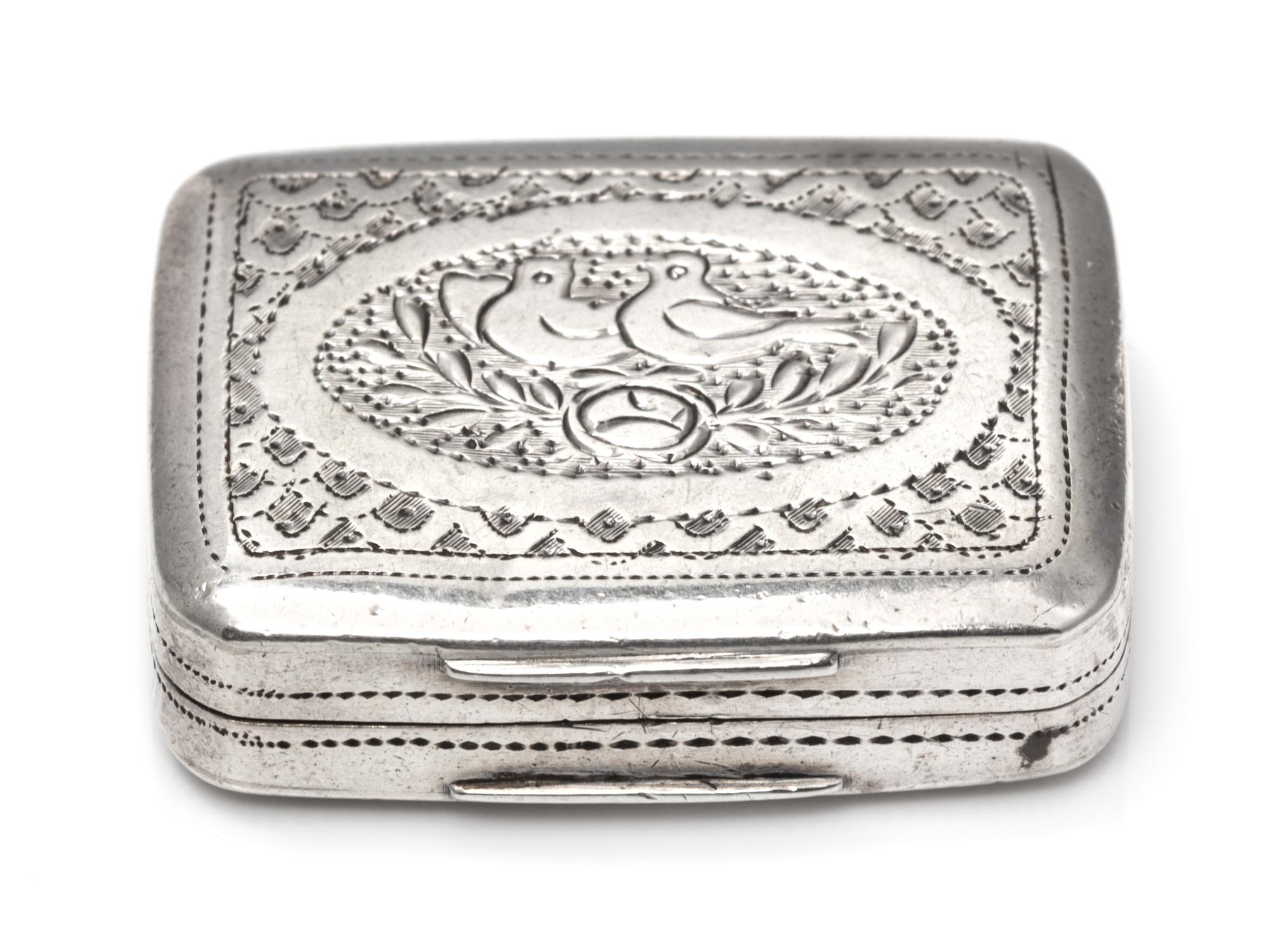 A George III Silver Vinaigrette, Samuel Pemberton, Birmingham, 1790, the lid centered with two birds atop a floral spray.