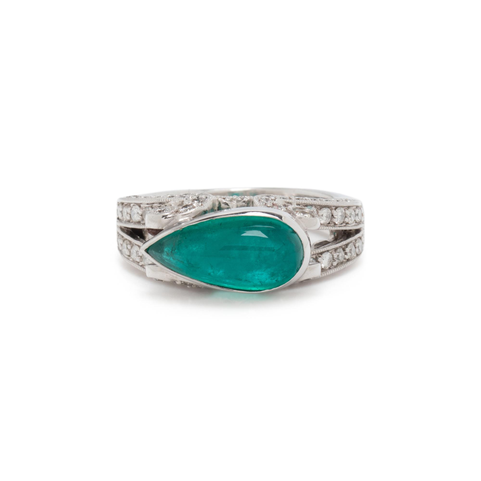 EMERALD AND DIAMOND RING