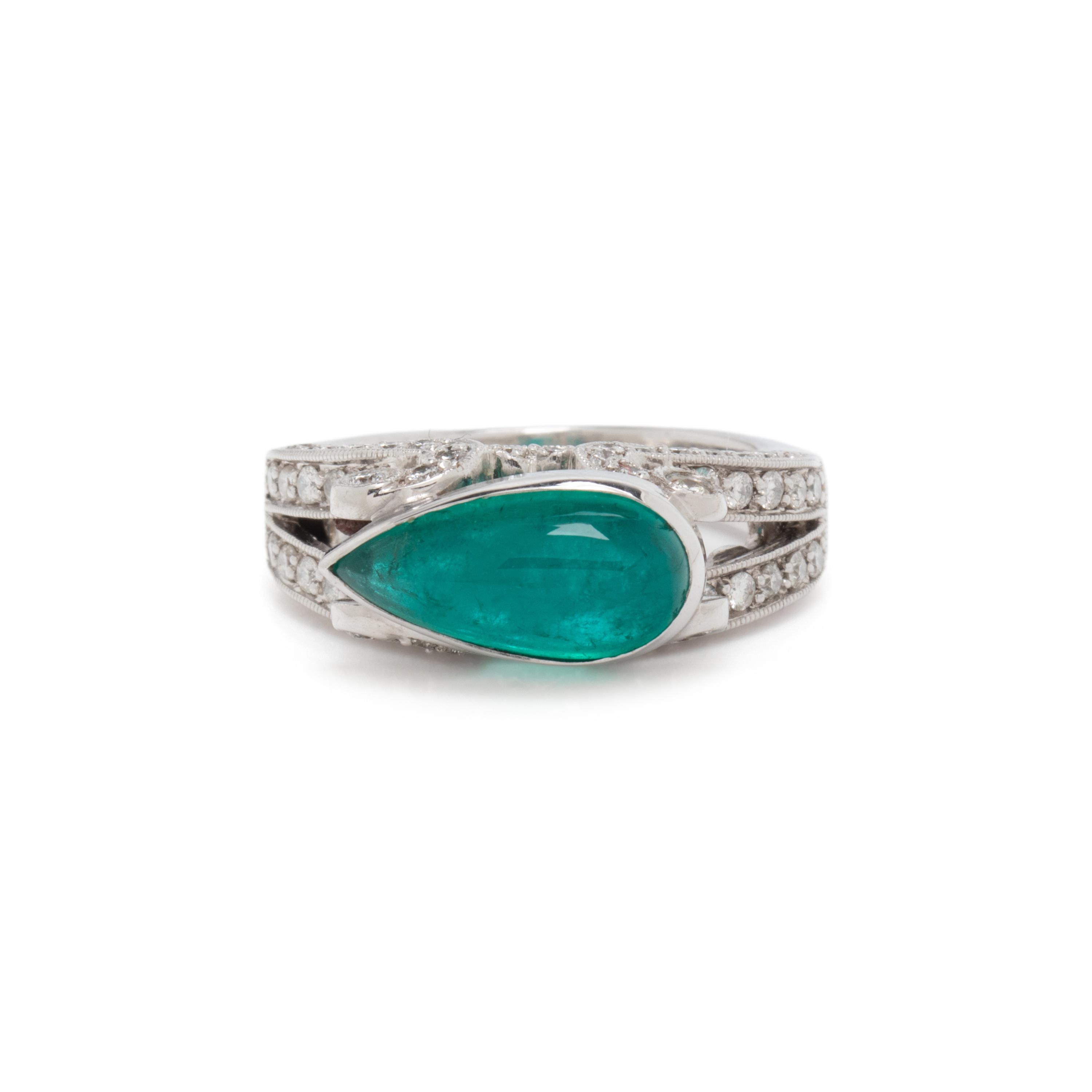 EMERALD AND DIAMOND RING