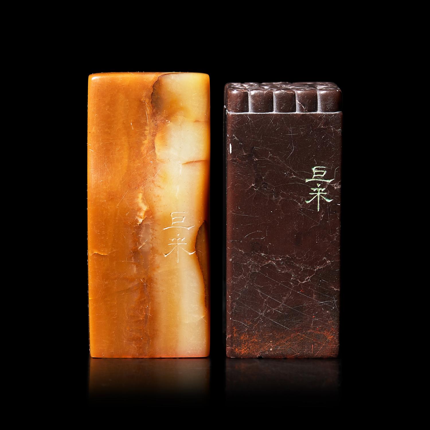 Two Chinese Carved Stone Seals — ‘巨來’款石印兩枚