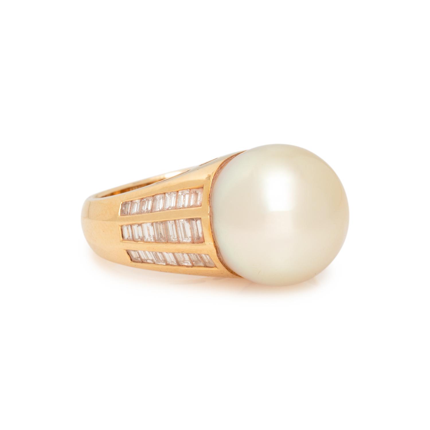 YELLOW GOLD, CULTURED SOUTH SEA PEARL AND DIAMOND RING