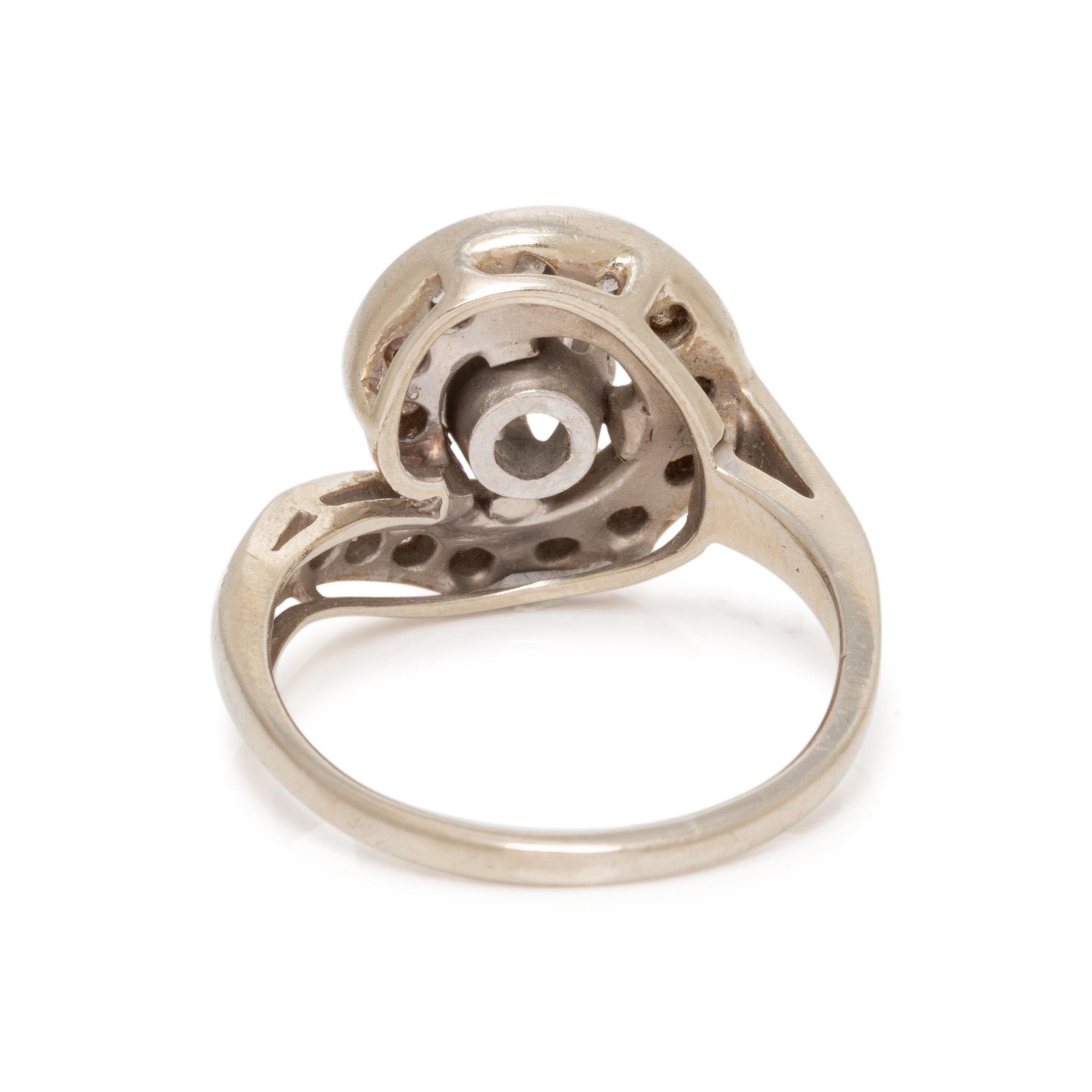 DIAMOND RING