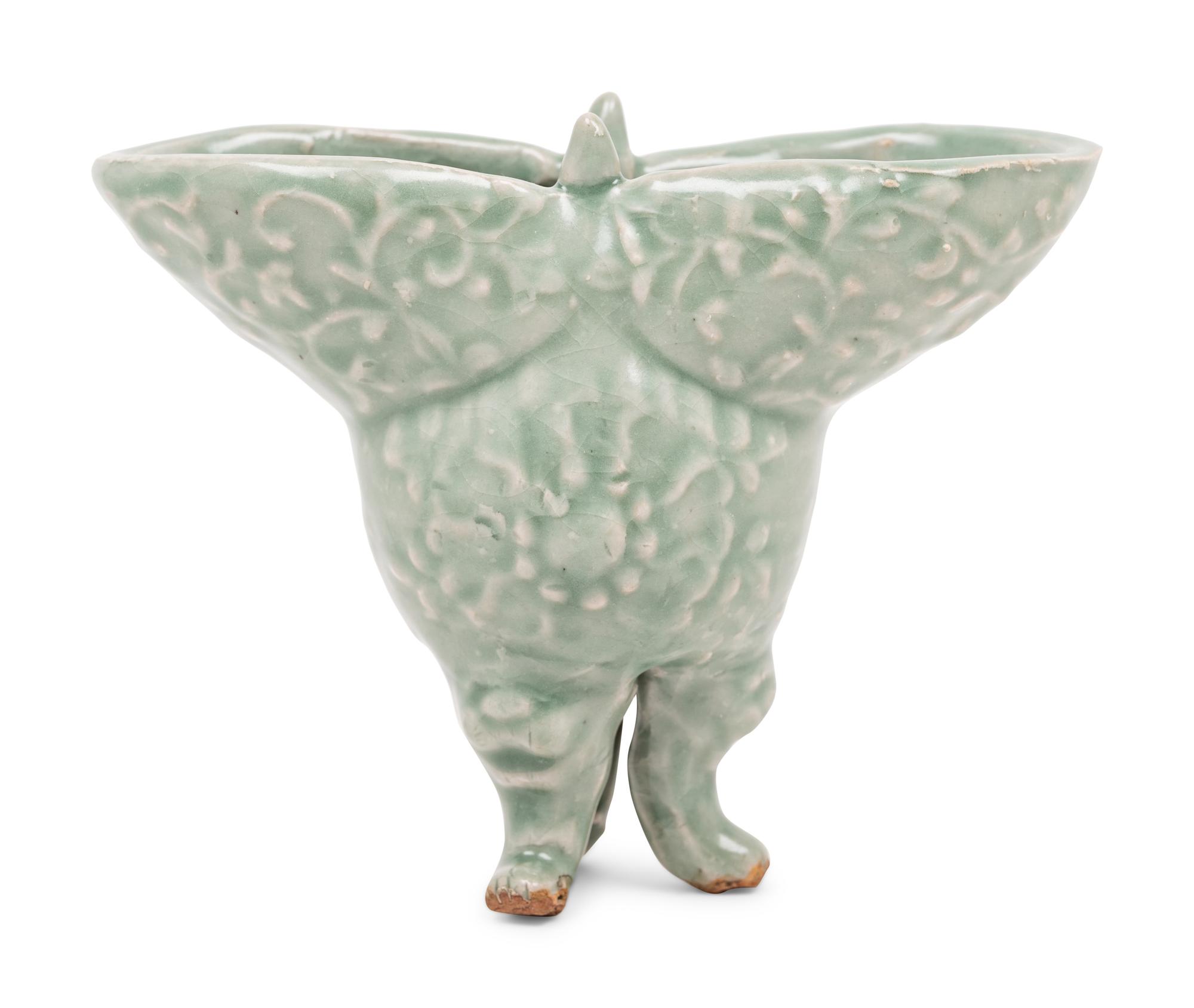 A Longquan Celadon Glazed Porcelain Jue -Form Cup